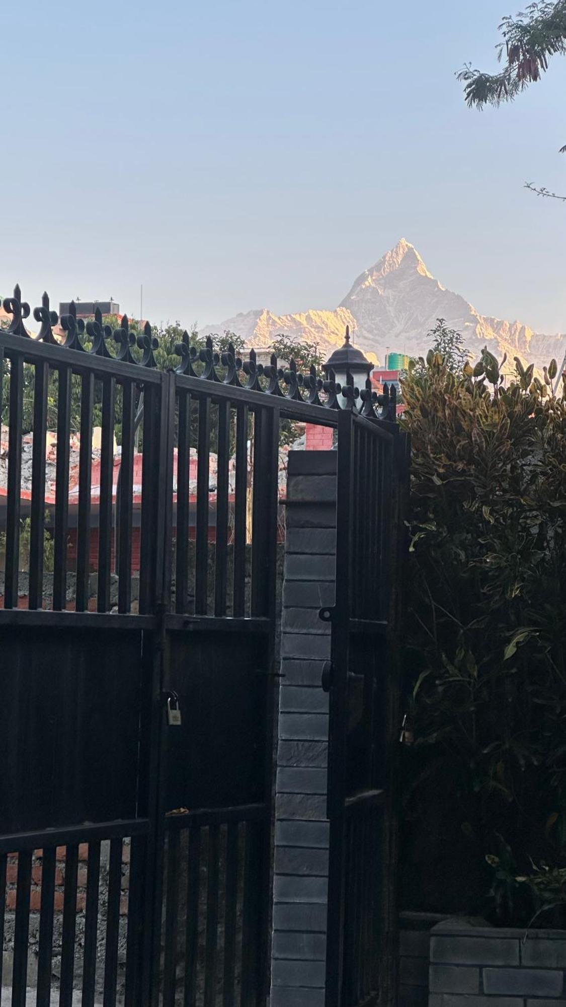 New Pokhara Lodge - Pokhara Lakeside Экстерьер фото